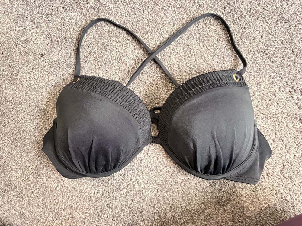Victoria's Secret Halter Bombshell Bikini Top in Black